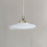 Notched opaline suspension
