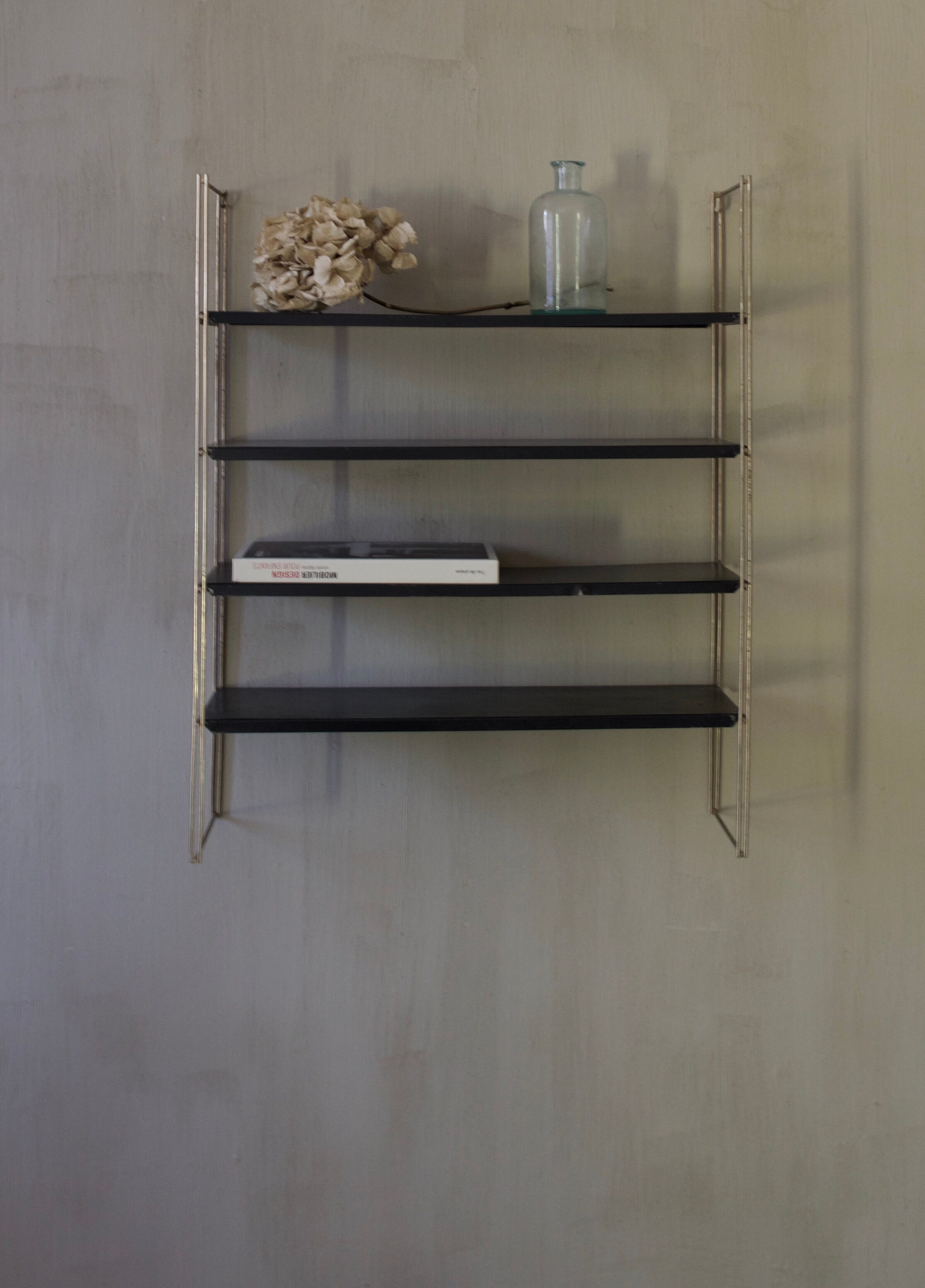 Tomado Shelf