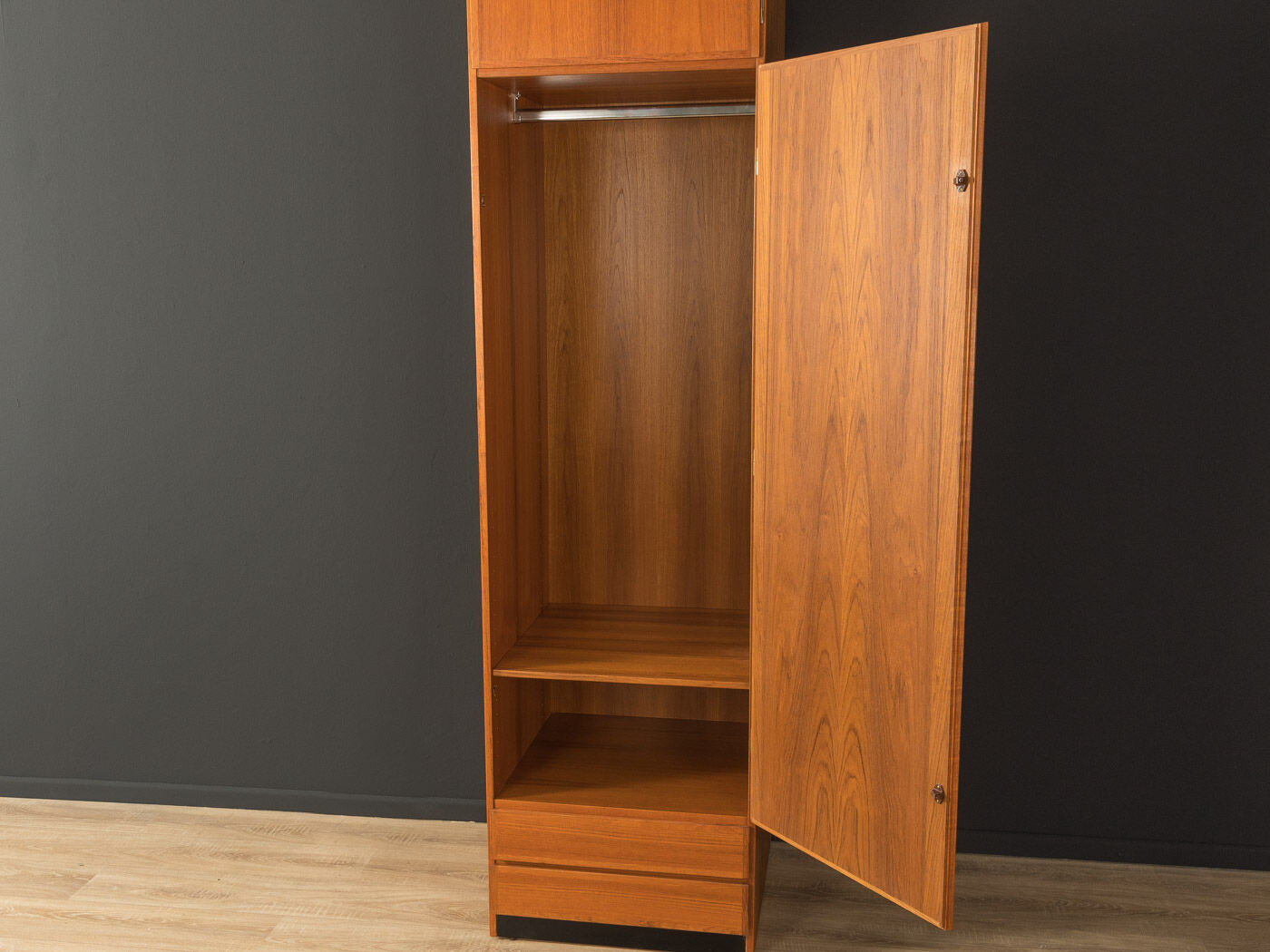 1960s wardrobe, Omann Jun