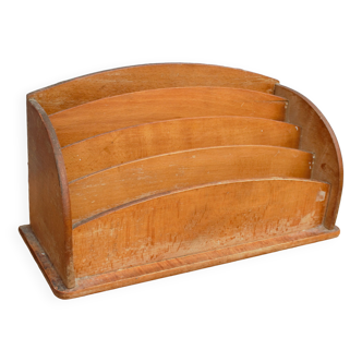 Porte-courrier en bois avec compartiments