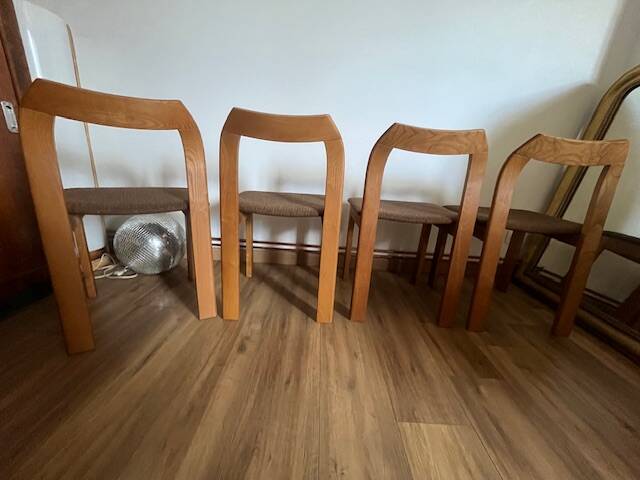 4 brown chairs