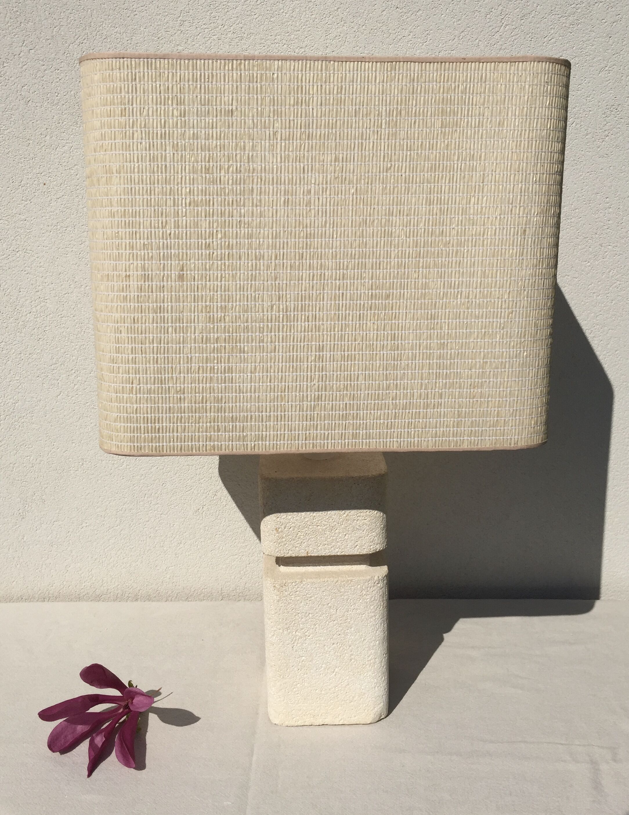 Gard stone lamp