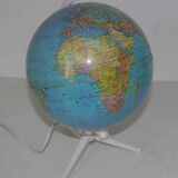 Ancient tripod globe in Duplex 70's