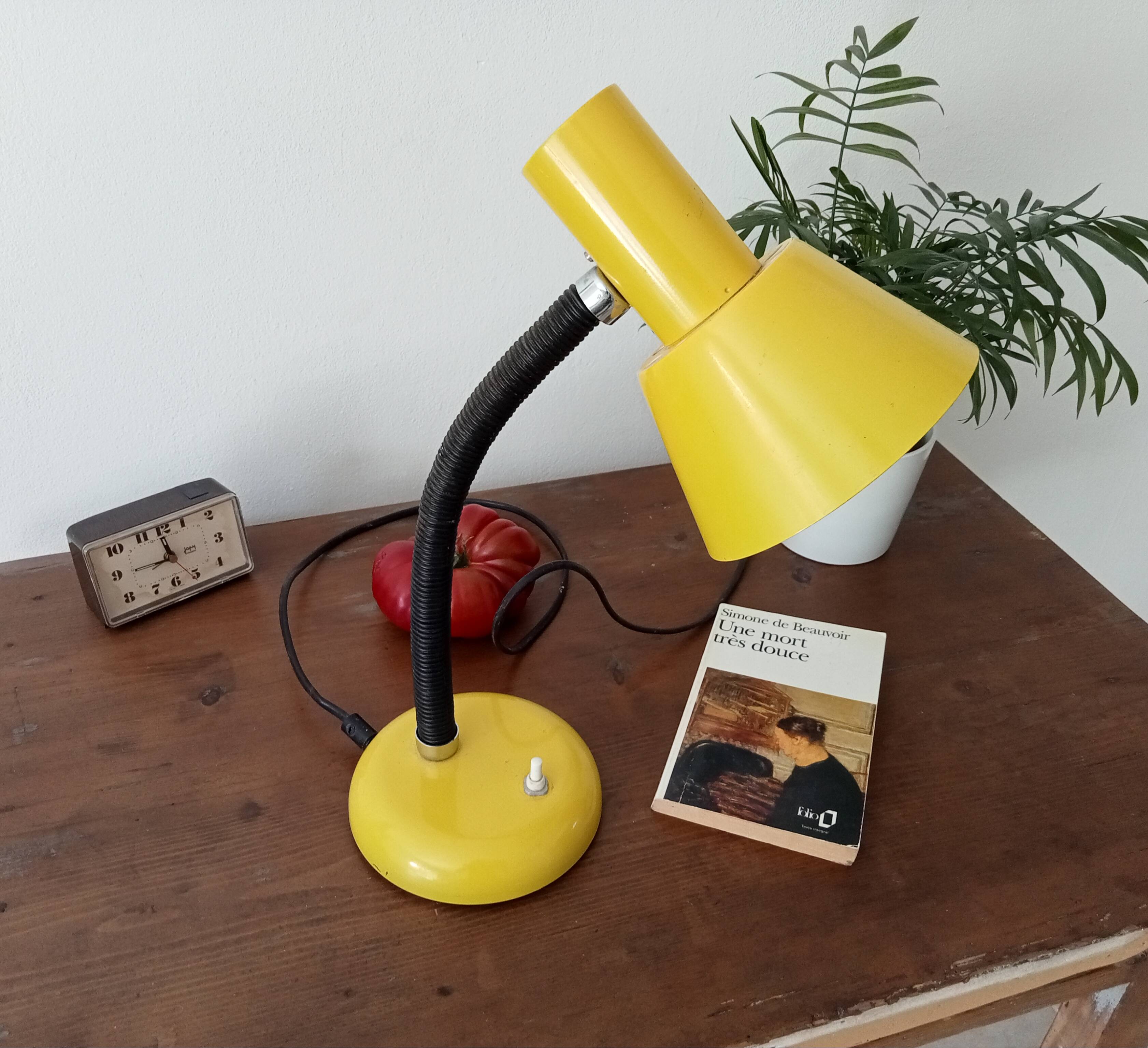 Vintage 1970s articulated desk lamp