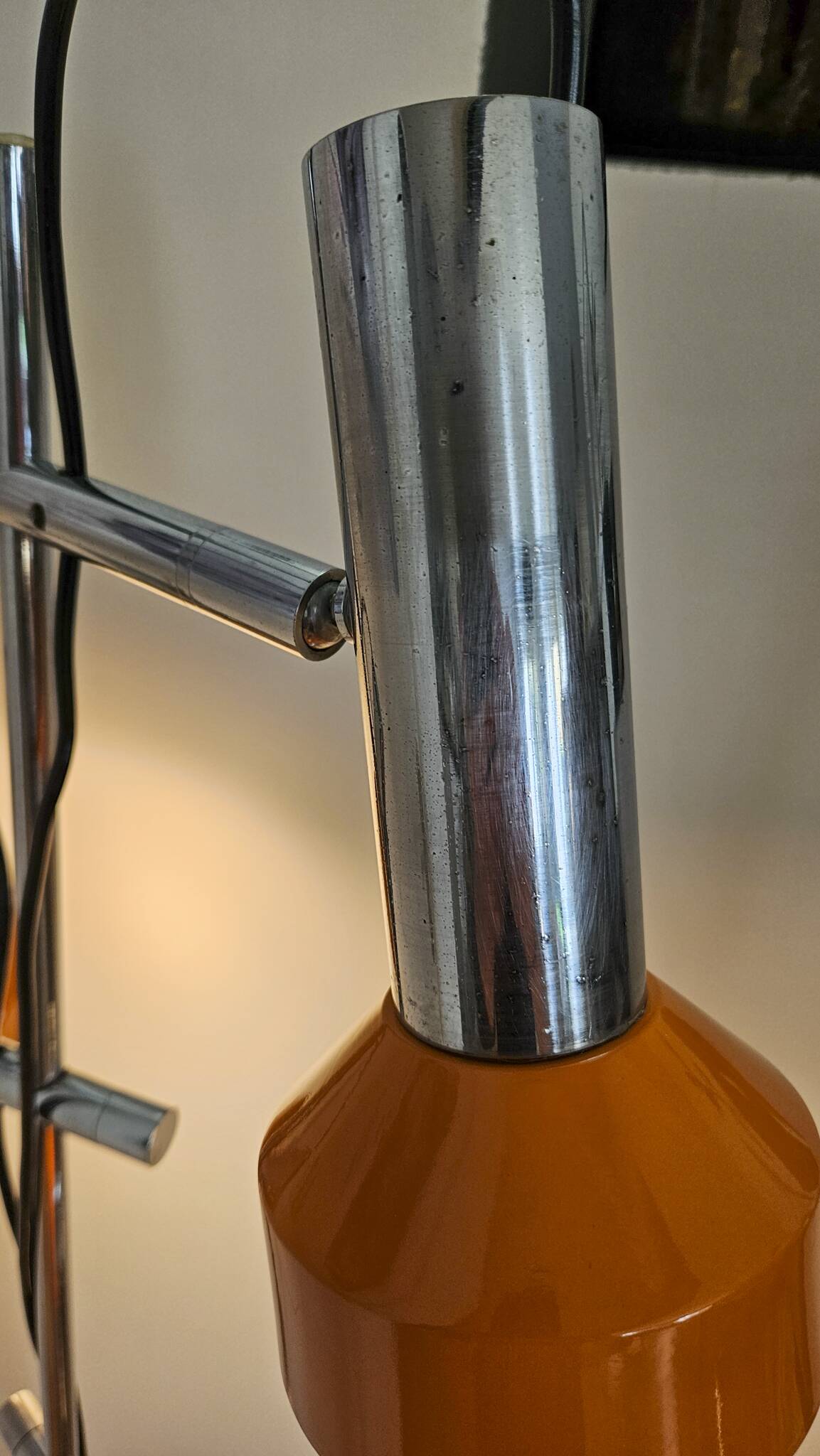 Vintage 1970s floor lamp with 3 spots, chrome and orange.