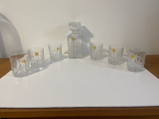 Crystal whisky service