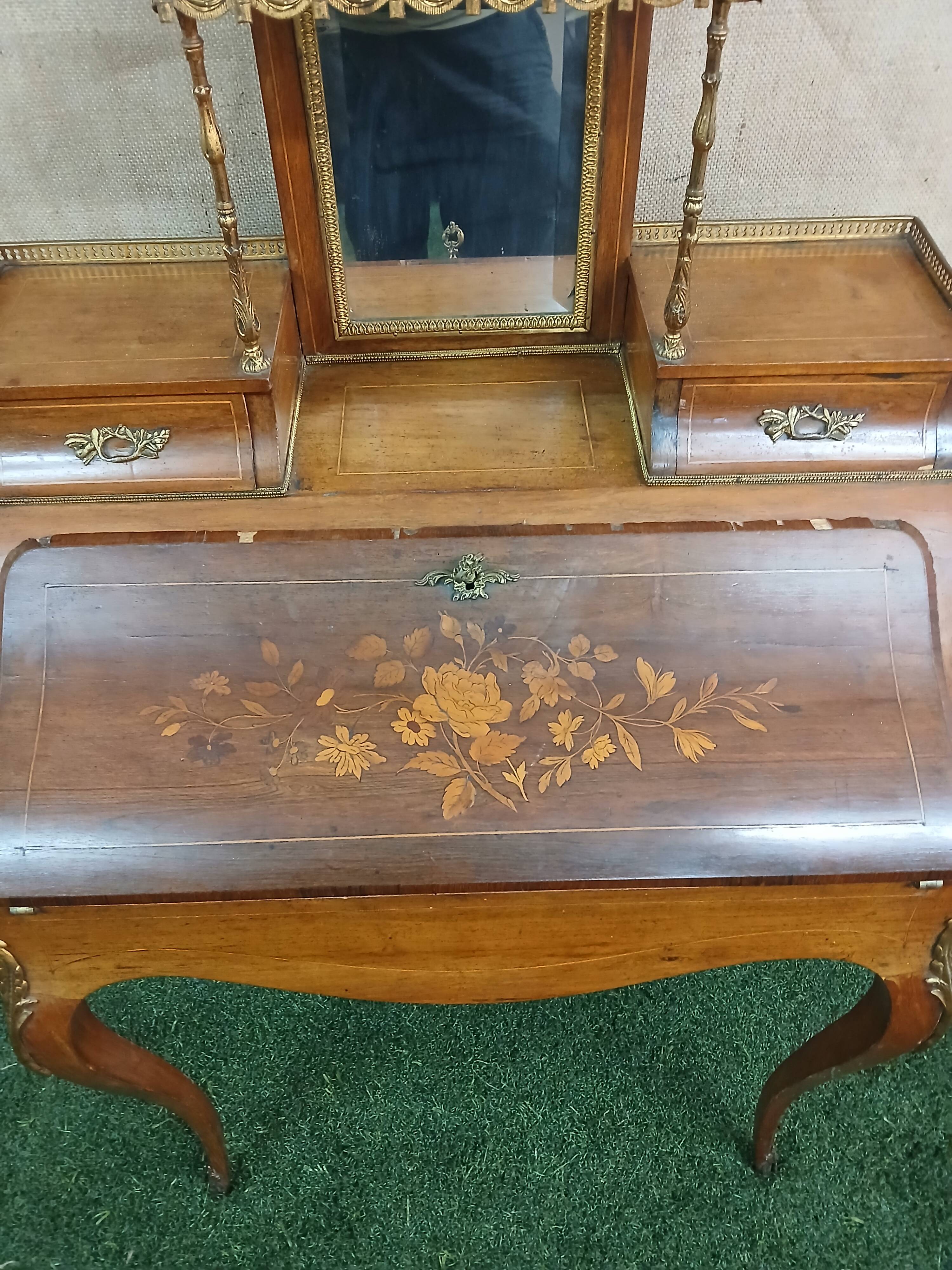 Lady secretary's office