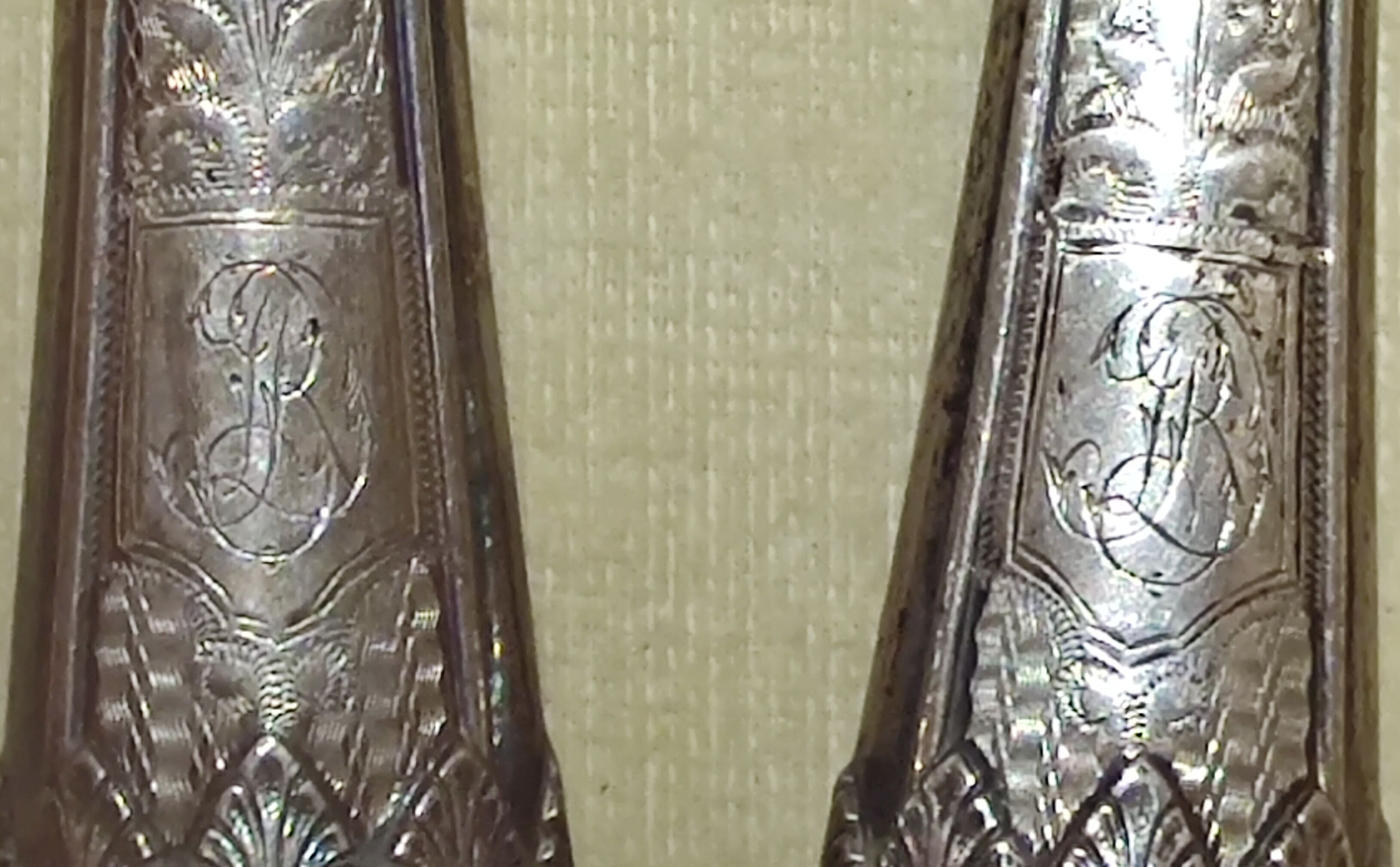 Old necessary for entremets/solid silver