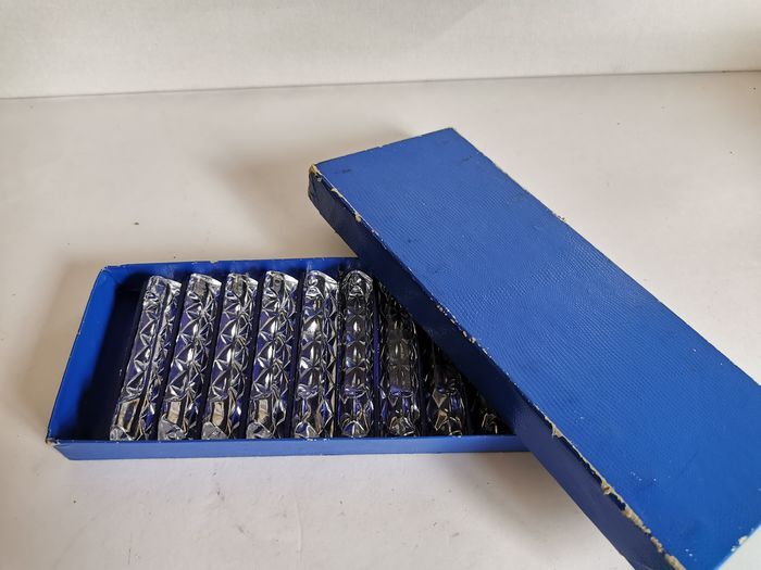 10 crystal knives holder