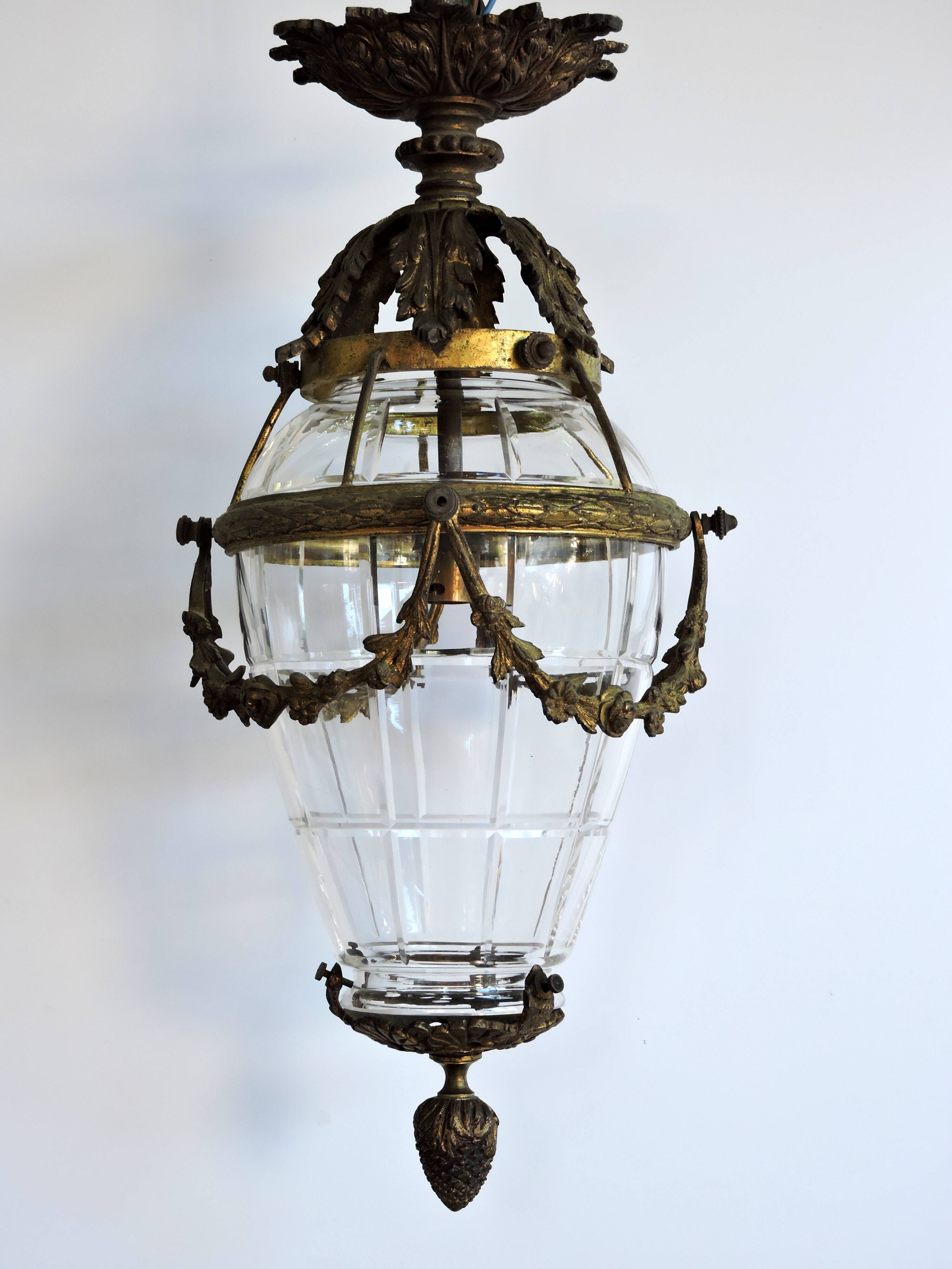 Lantern suspension of gilded bronze vestibule of the period of the XX th century