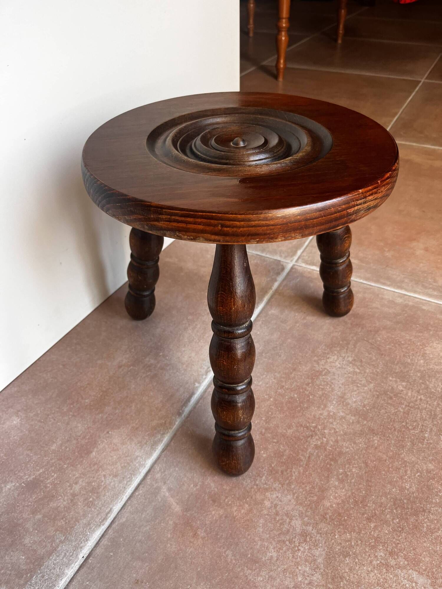 Tripod stool
