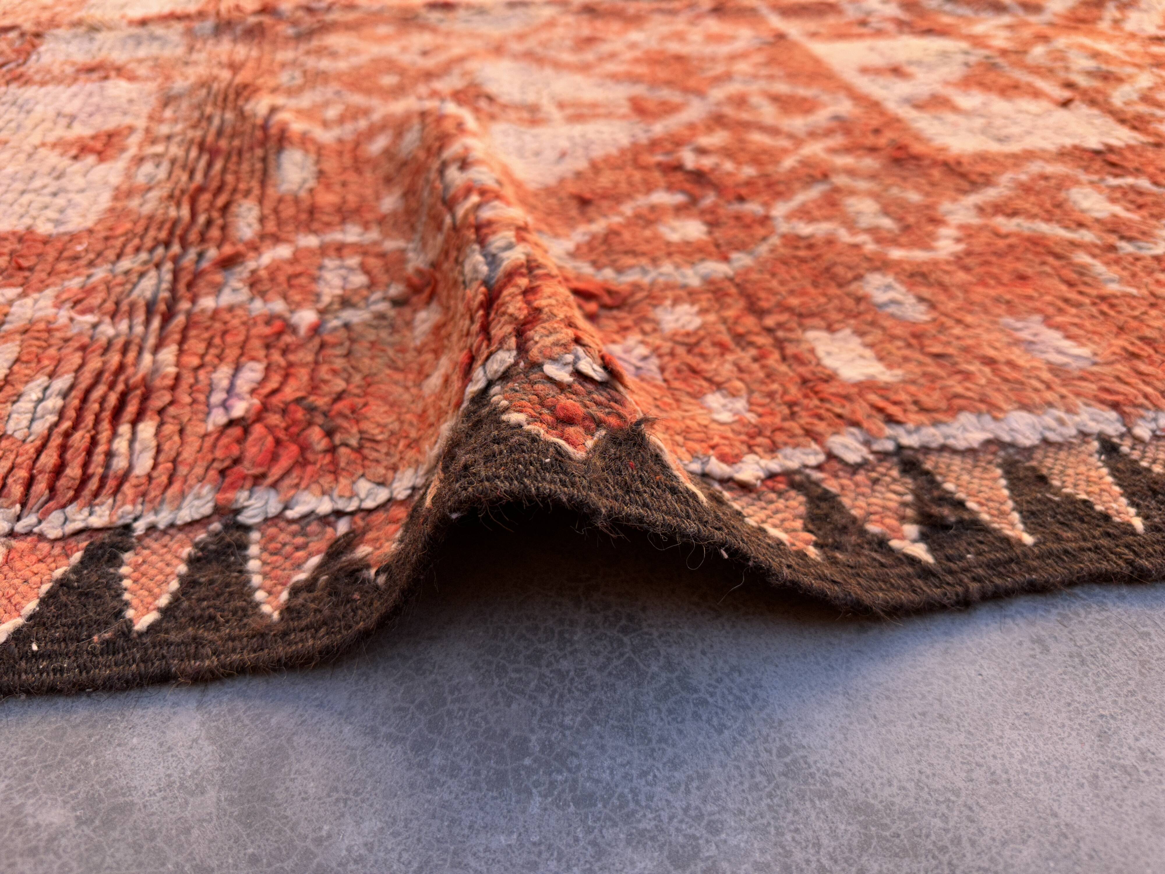 Red Boujad Moroccan rug - 281 x 158 cm