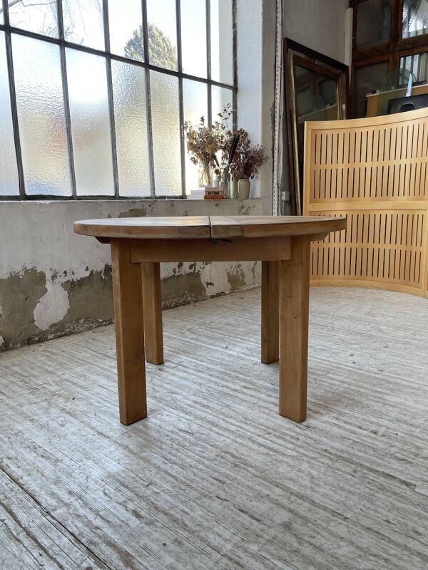 Table ronde en orme Maison Regain