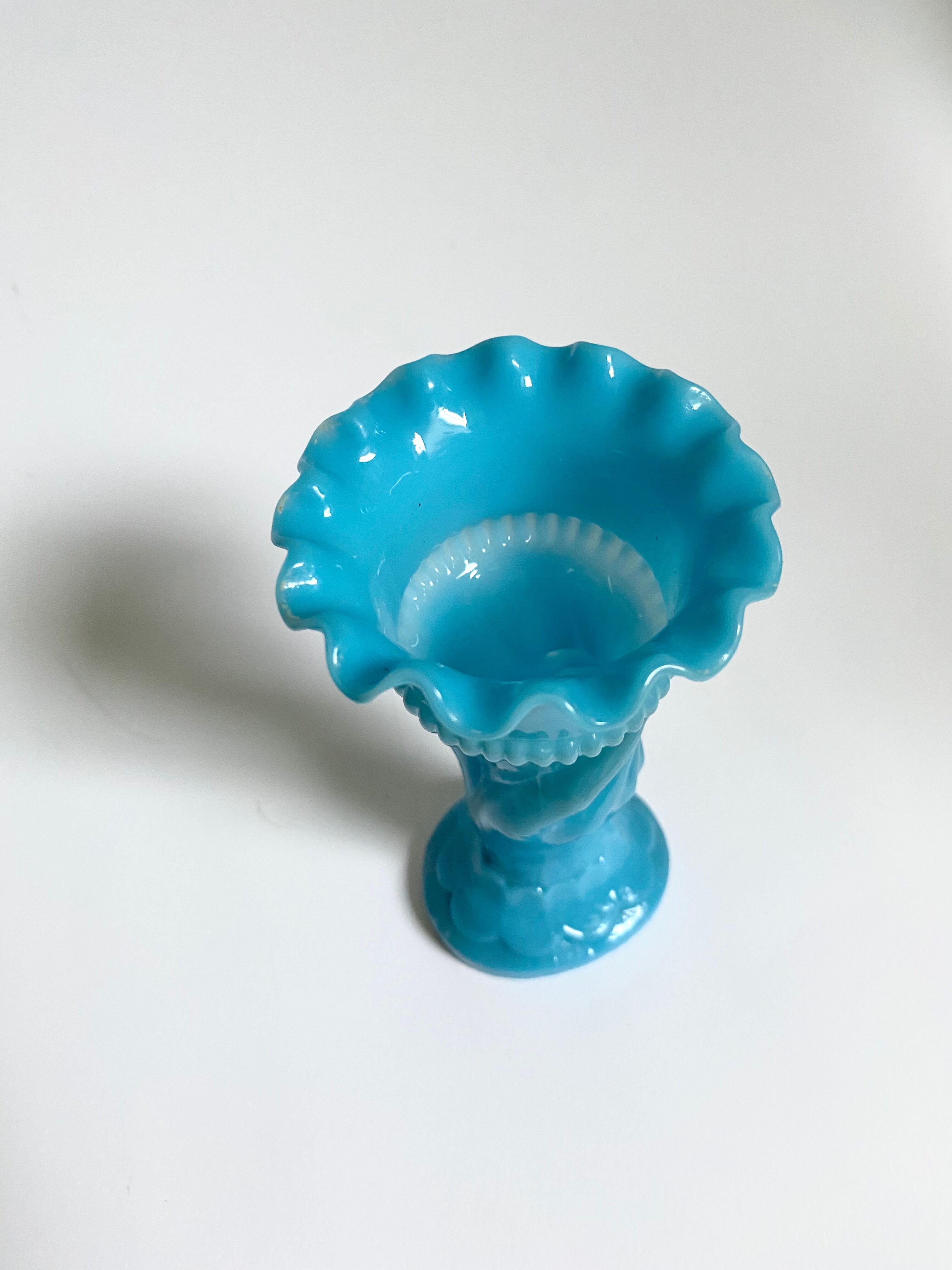 Opaline vase the torch