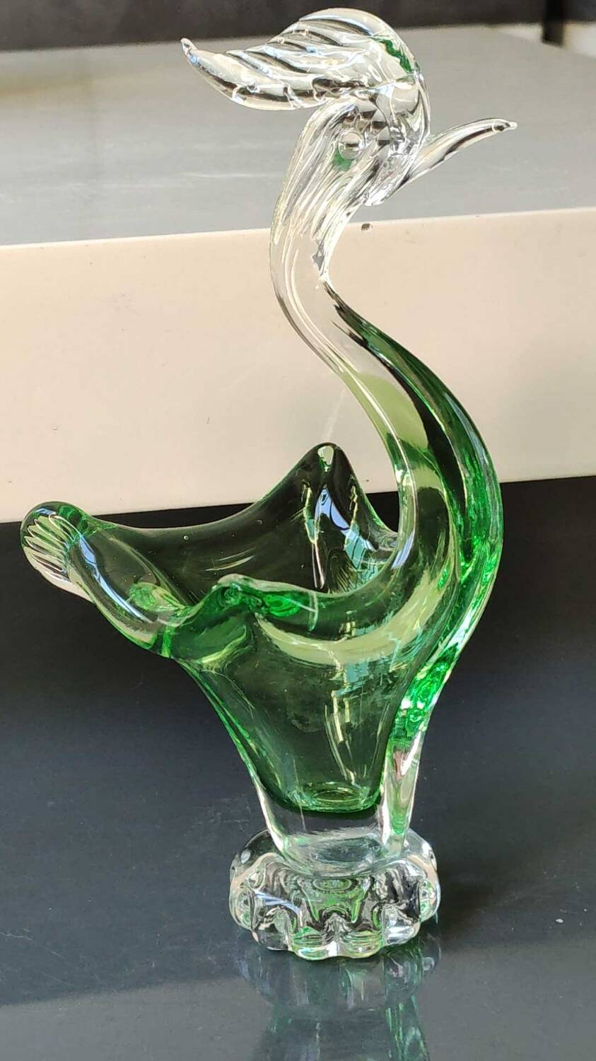 Empty pocket/Swan figurine, in the Murano style. In blown art glass. High 22 cm