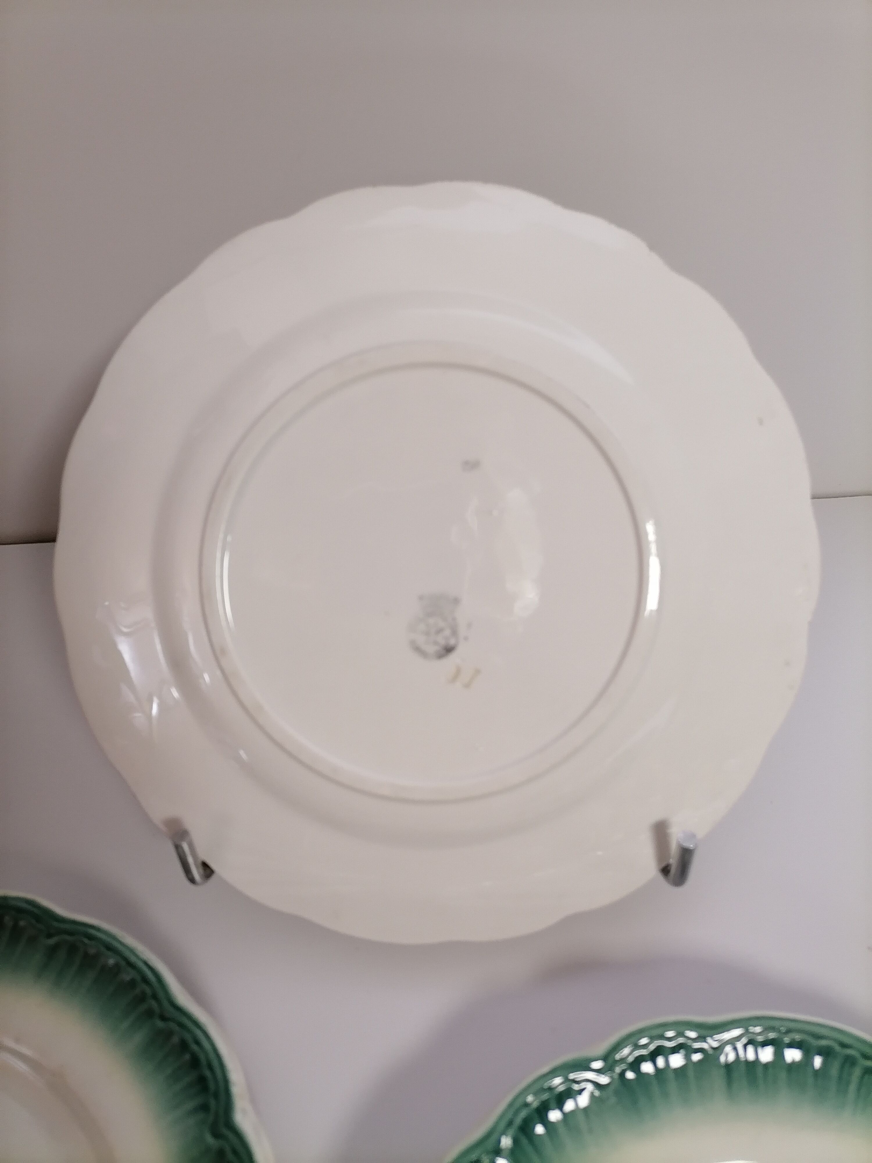 Lot assiettes barbotine