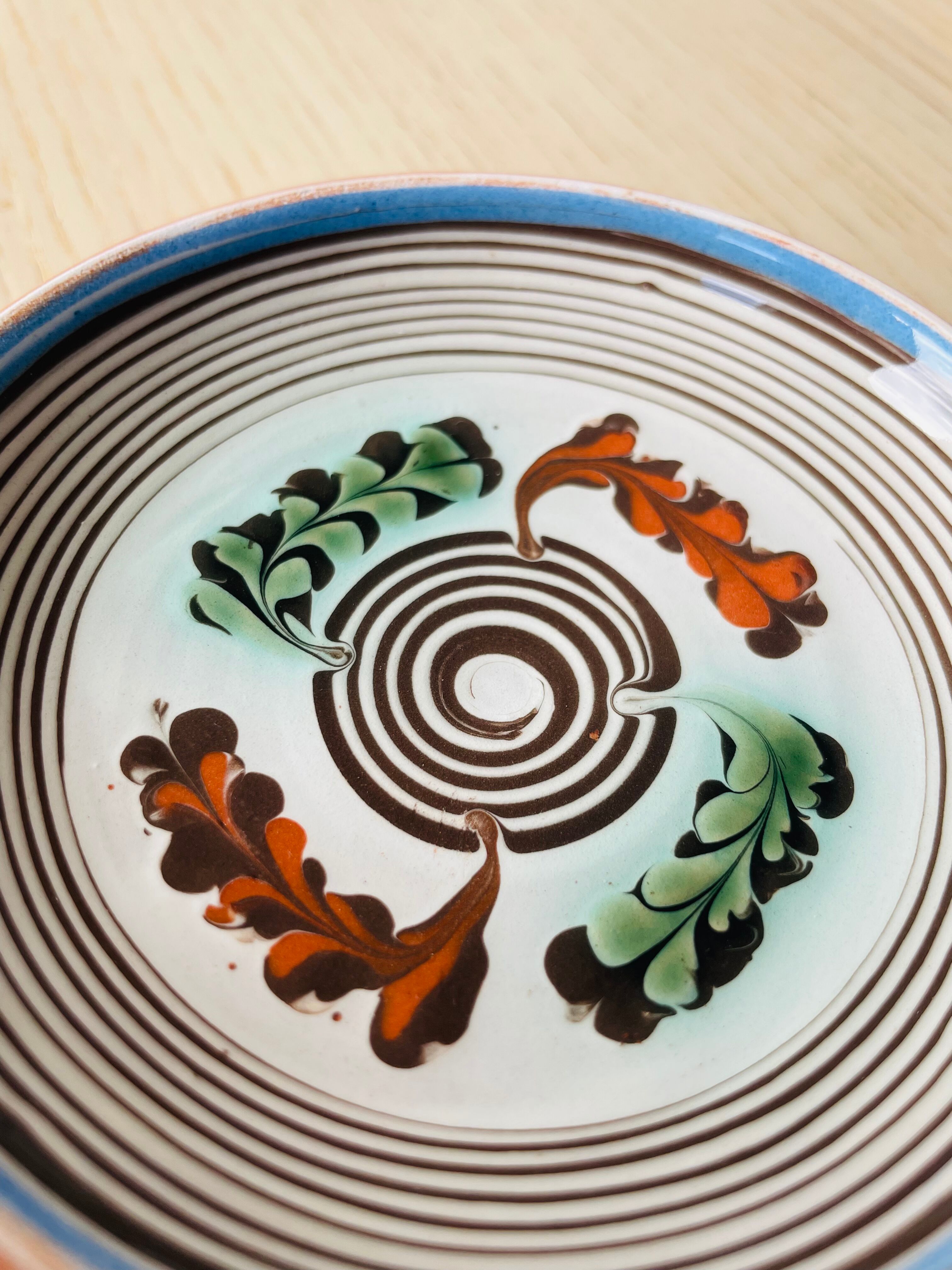 Romanian handicraft ceramic plate