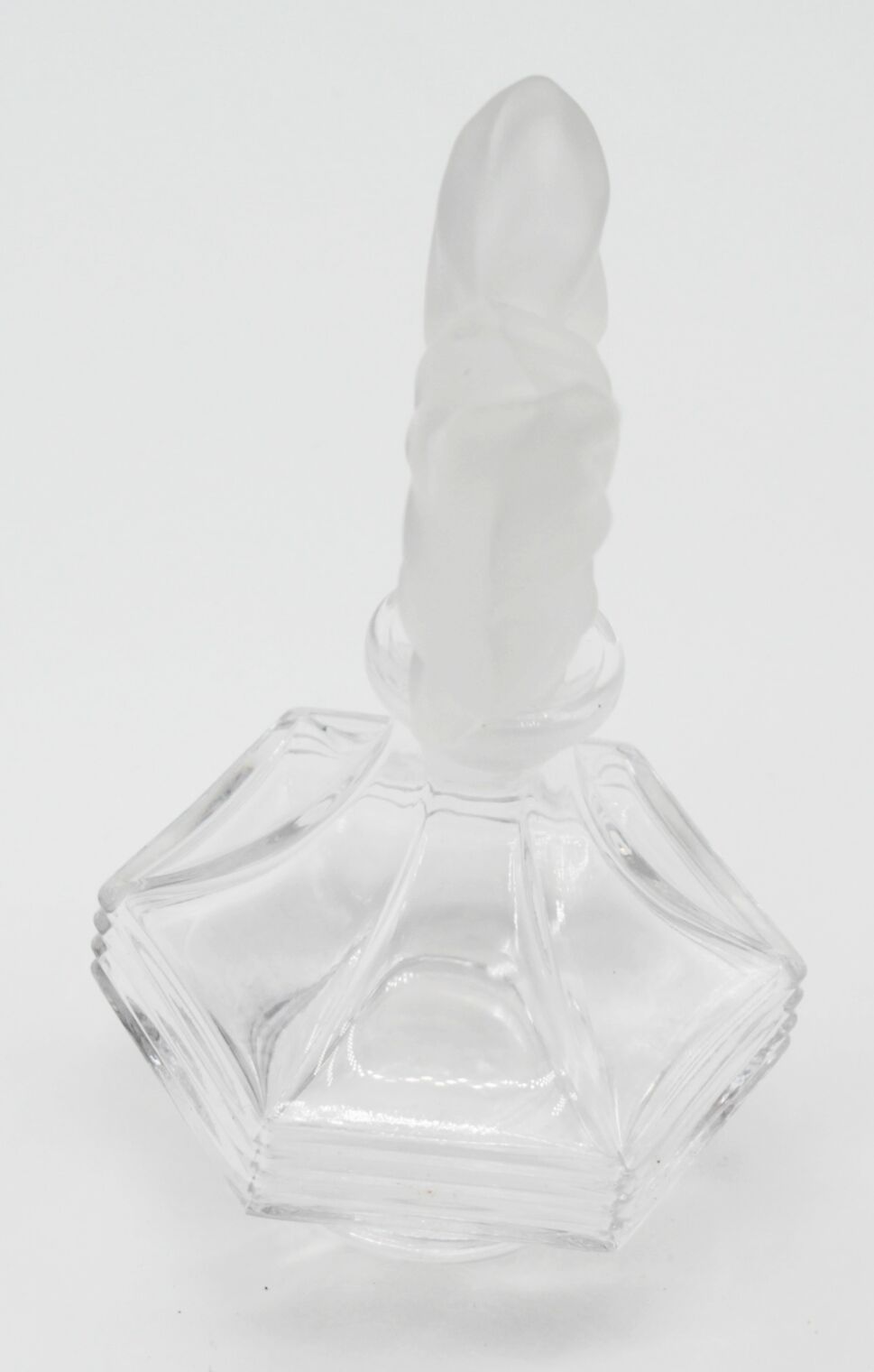 Knot glass bottle
