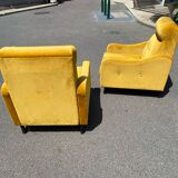 Paires des fauteuils italiens