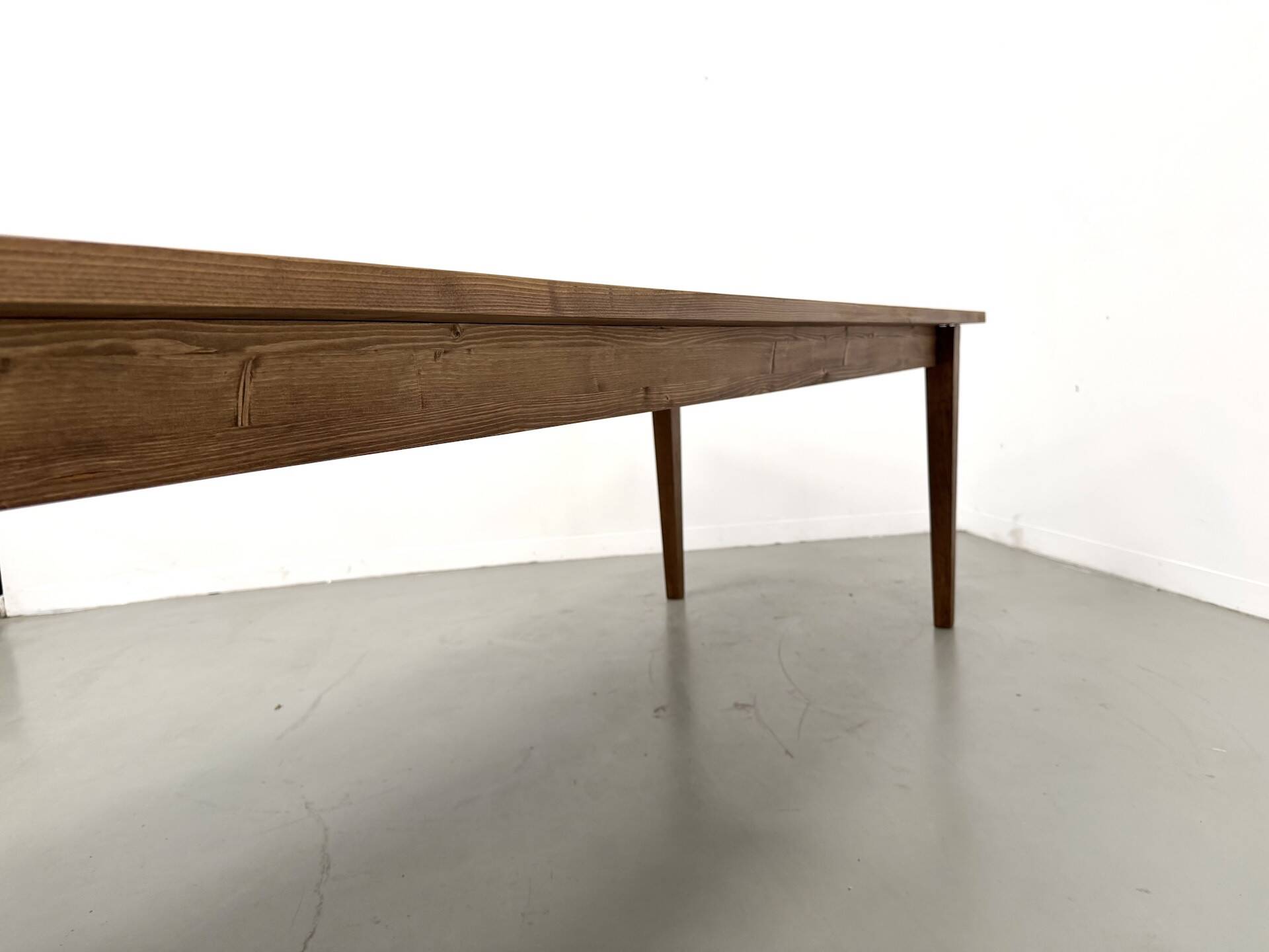 Farm table with tapered legs, L 260 cm