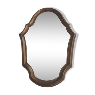 Small golden resin mirror – scalloped shape