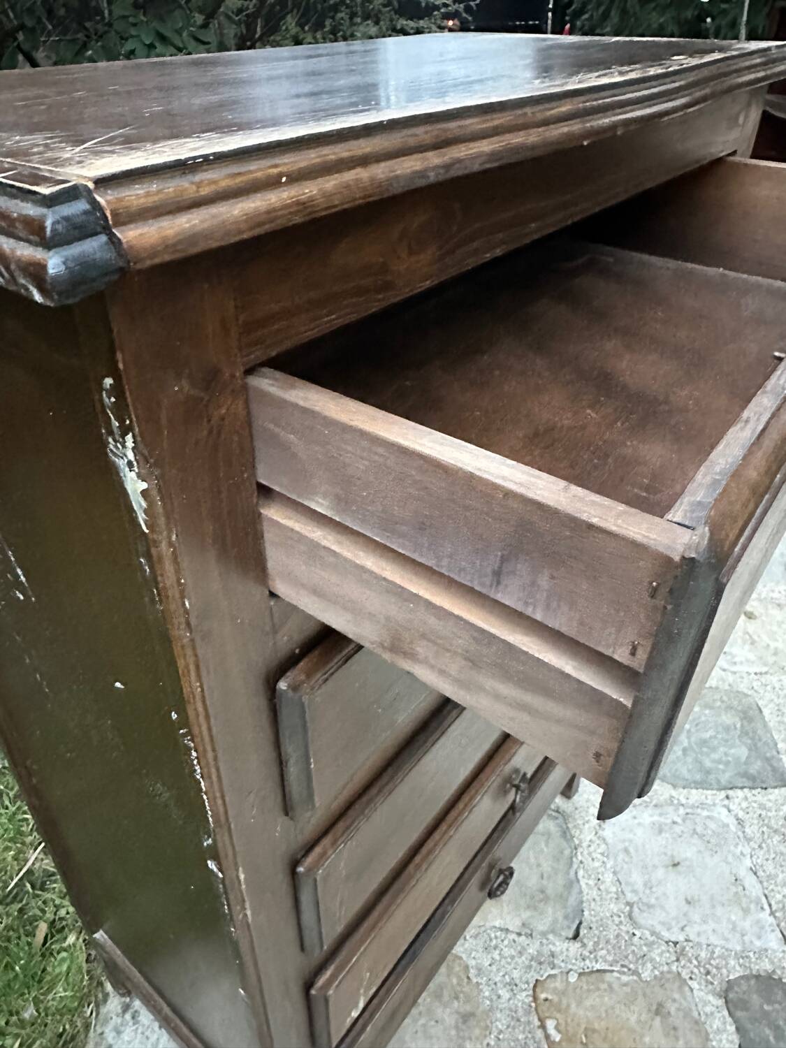 Chest of drawers with 5 drawers