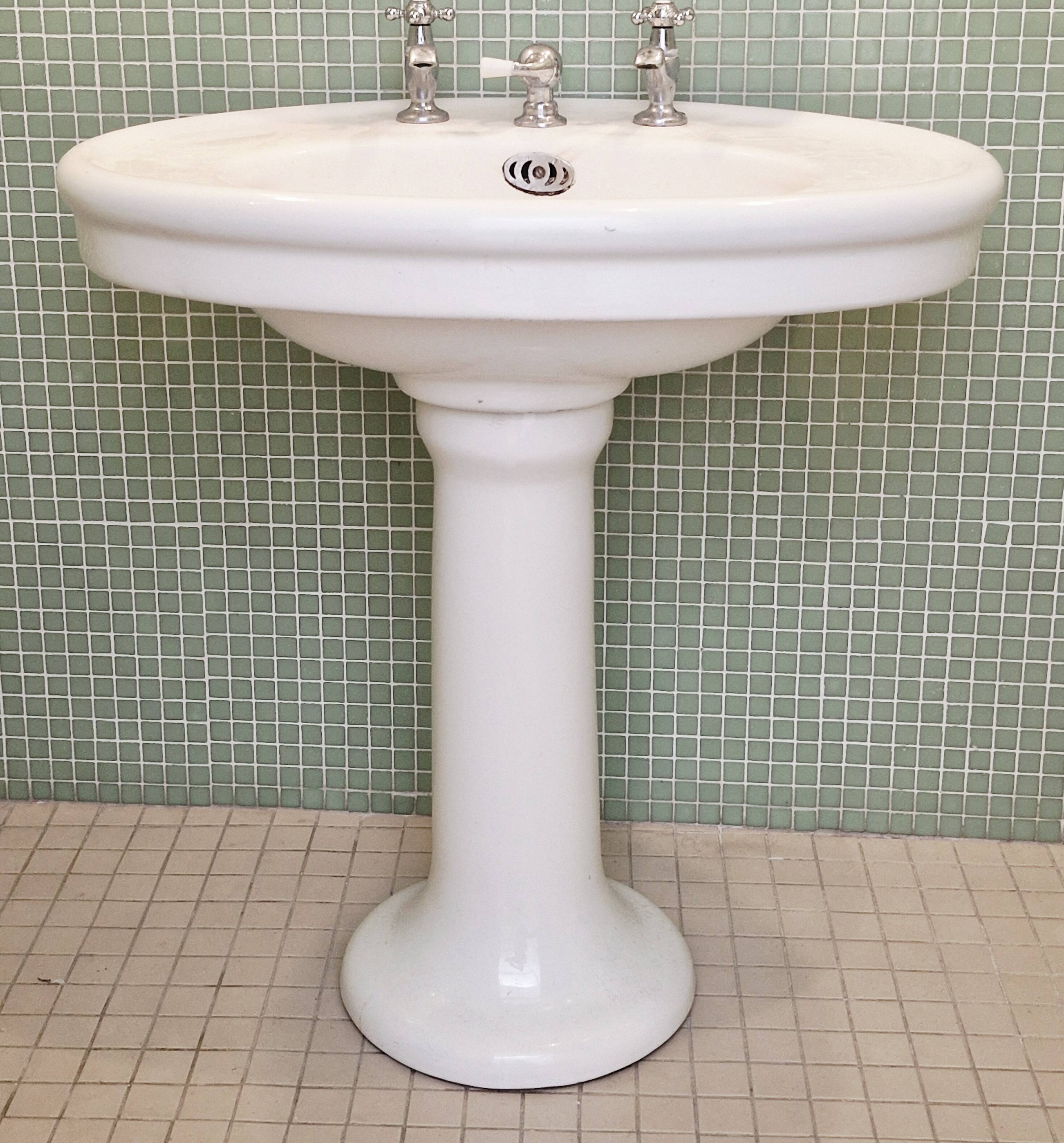 Art Deco washbasin 1925