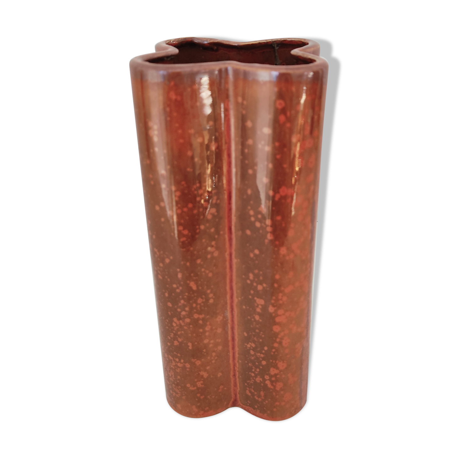 Quadrilobe red ceramic vase