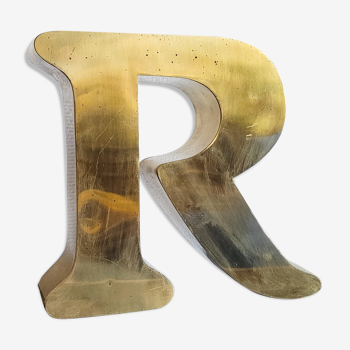 Old sign letter R