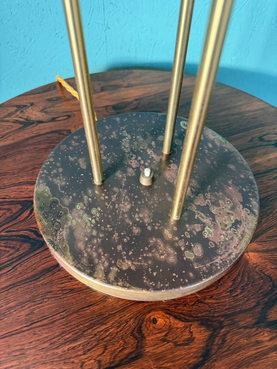Rare original PH 5 table lamp by Poul Henningsen, manufactured by Louis Poulsen