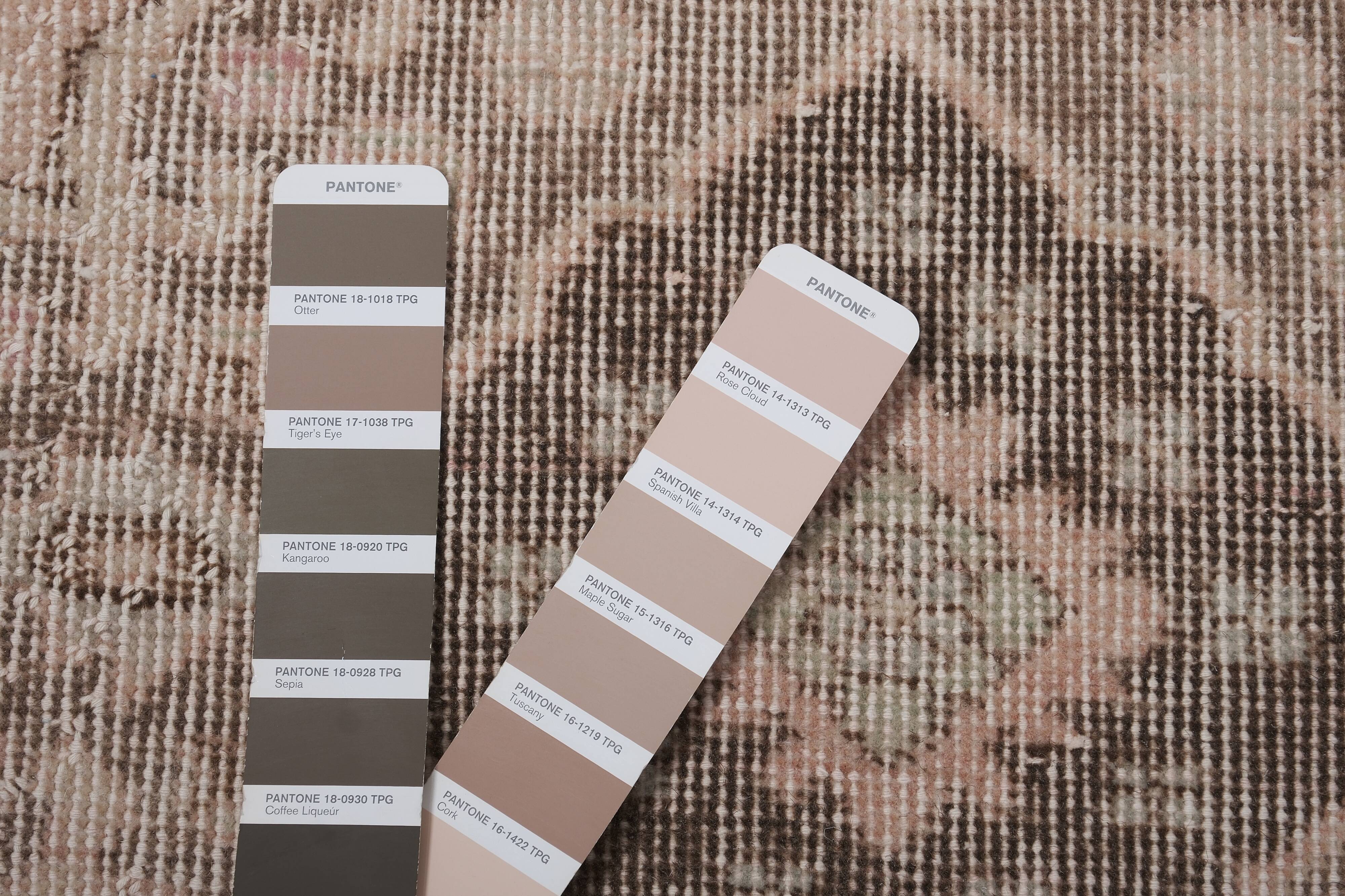 Vintage Turkish Oushak Rug Handwoven 86x733 cm