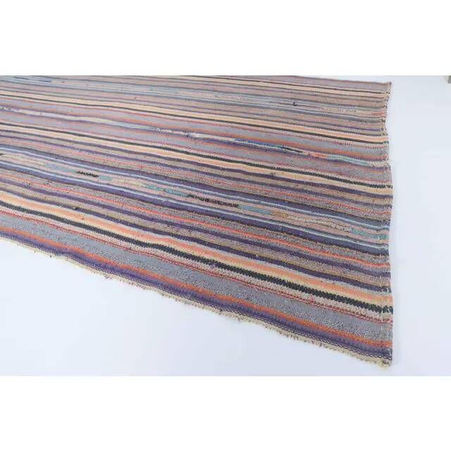 Tapis kilim turc vintage en laine et coton violet noué à la main