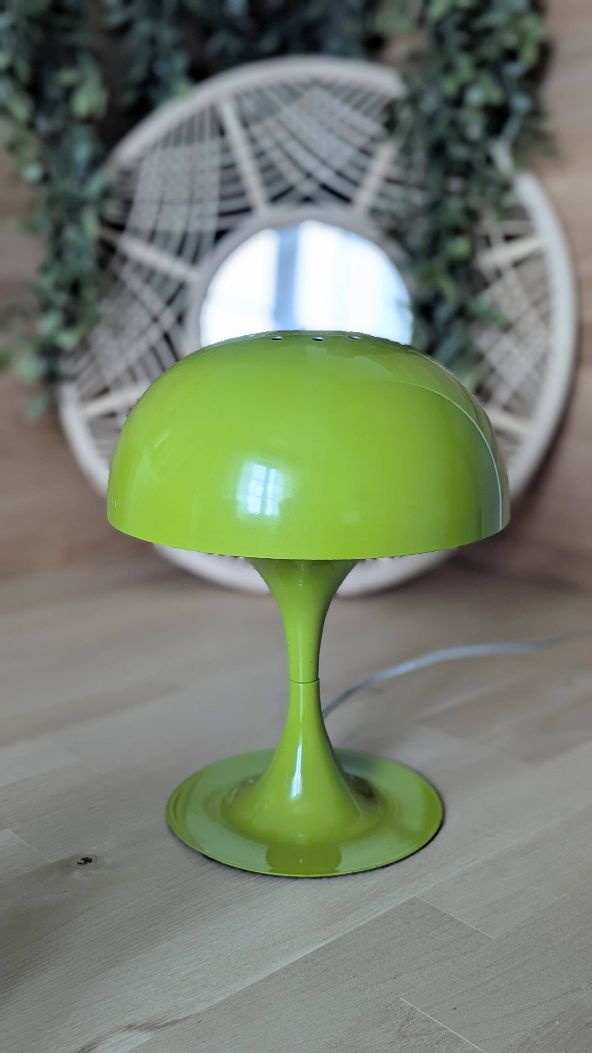 Green mushroom lamp Mathias vintage (L-0251)