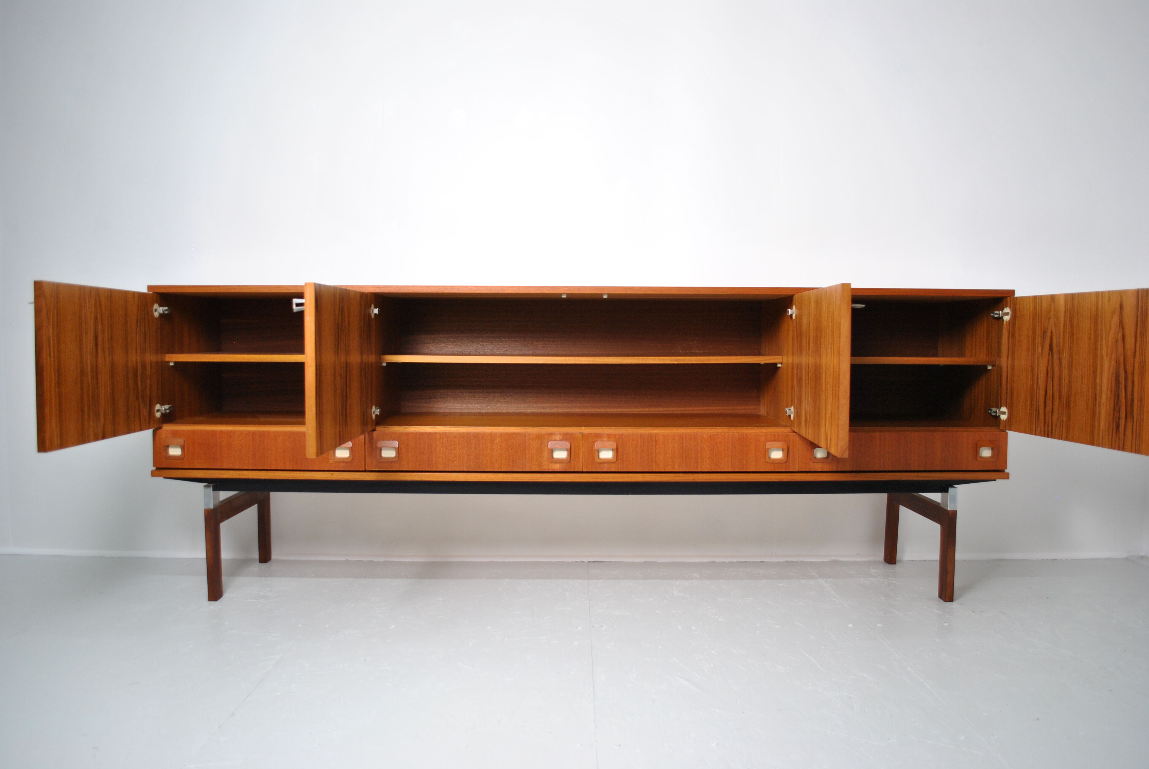 Enfilade en teck 1970