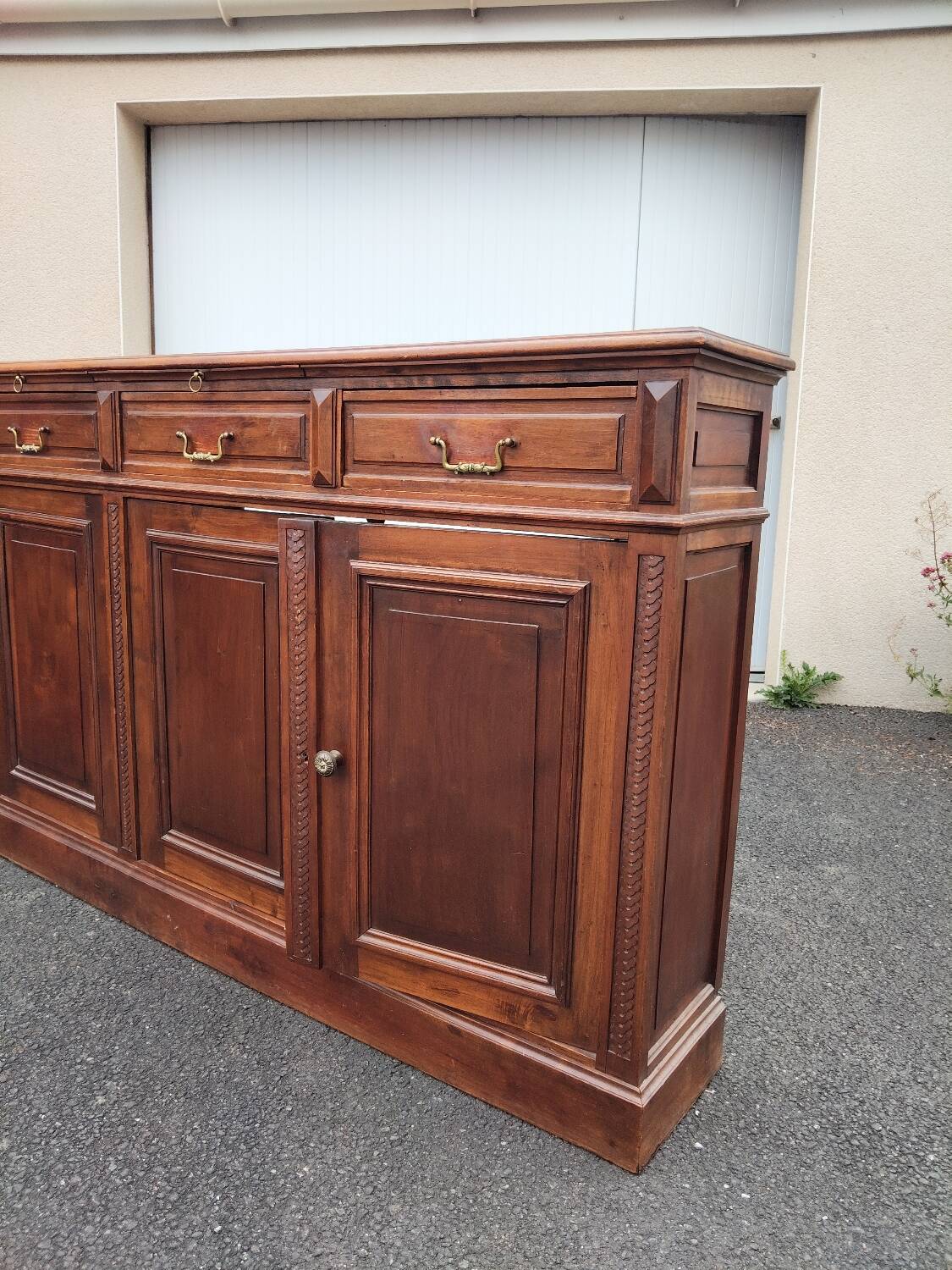 Low library workbench