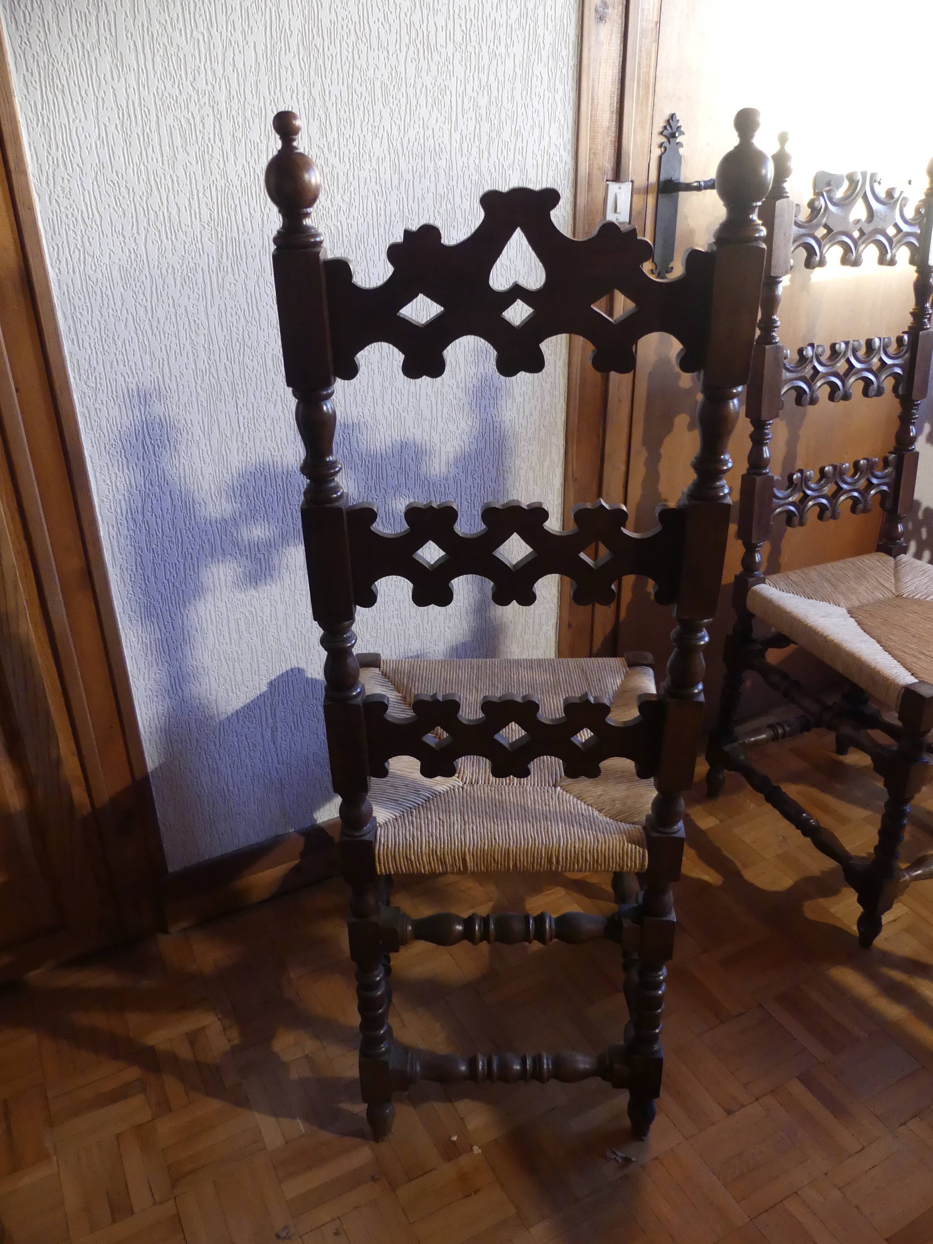 Set of 6 Spanish Baroque Renaissance chairs, straw seat