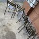 Table et chaises style industriel