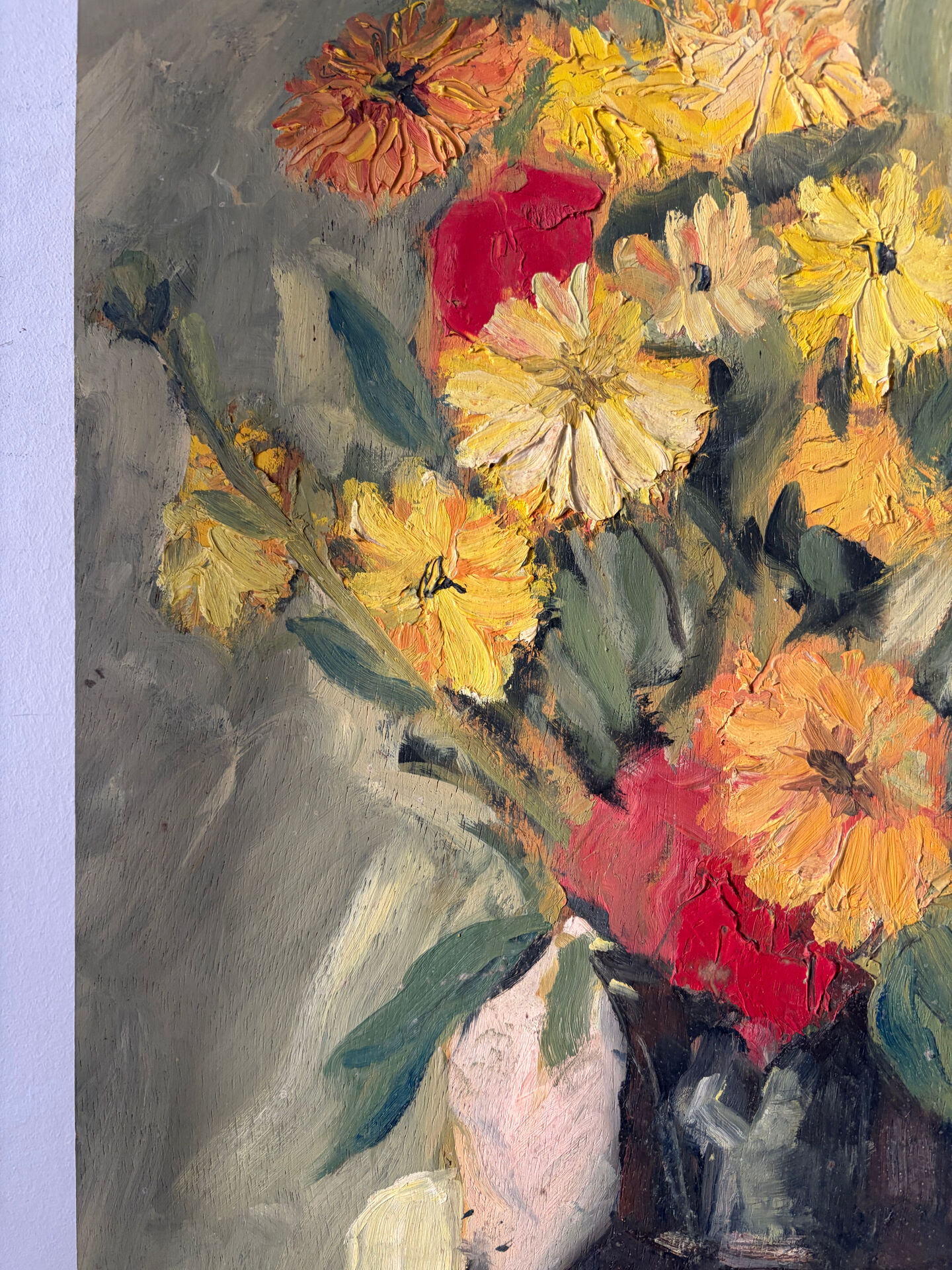 Yellow bouquet, oil on panel signed Guy de Jong.