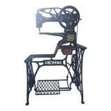 Singer shoemaker/bootmaker sewing machine year 1929/n) series 29k51