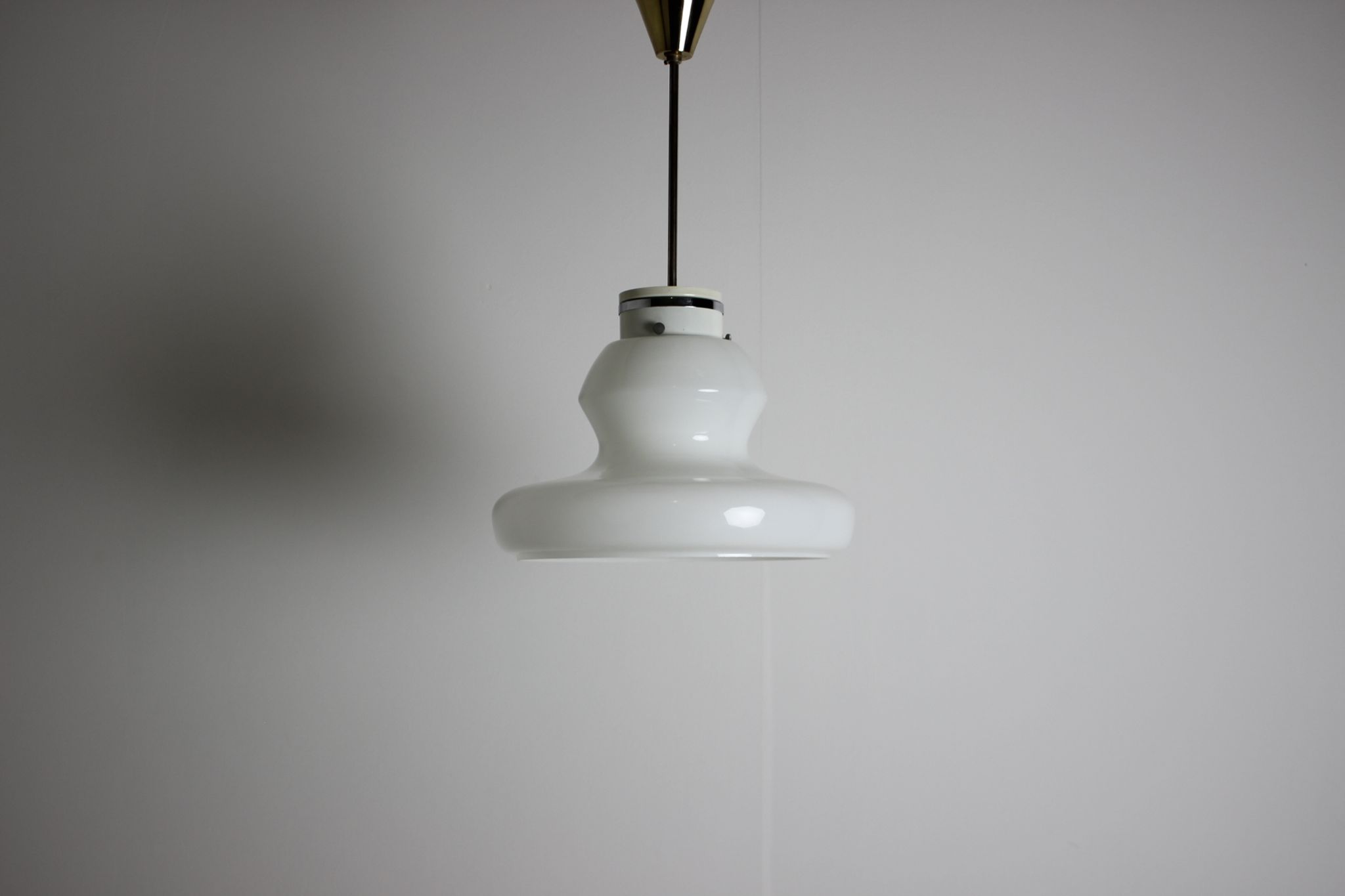 Pédant en verre du milieu du siècle par napako, années 1960