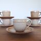 5 tasses et sous tasses en grès du marais