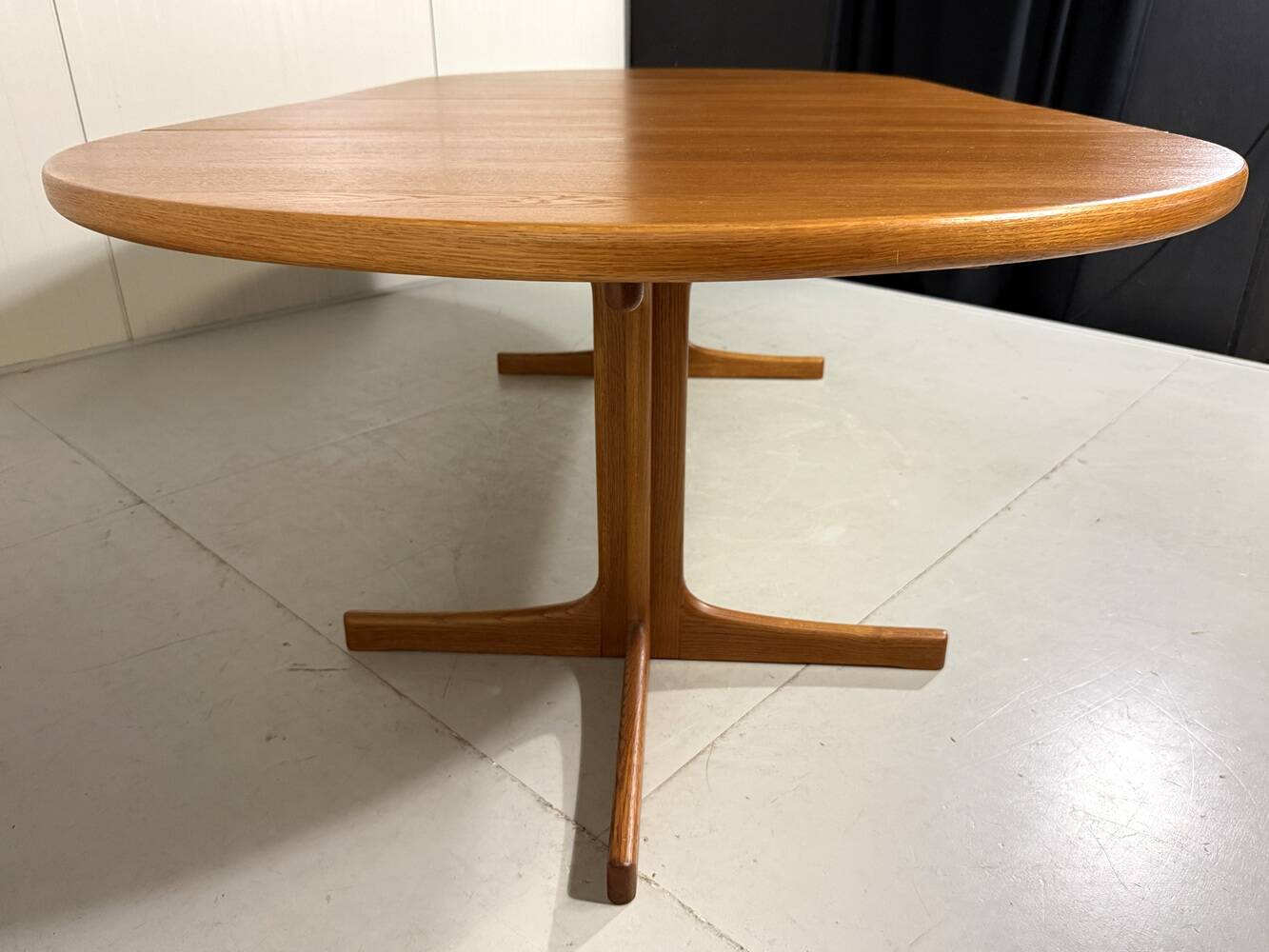 Karl Erik Ekselius extendable oak dining table J.O. Carlsson Sweden