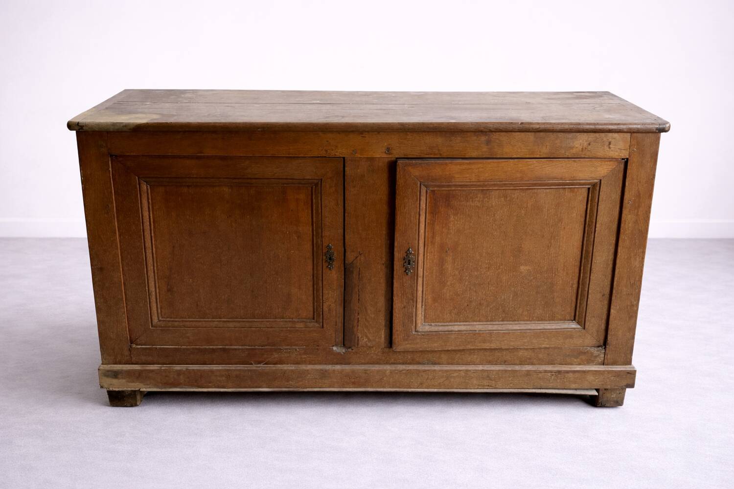 Maie ancienne en bois massif – coffre à pain – meuble rustique