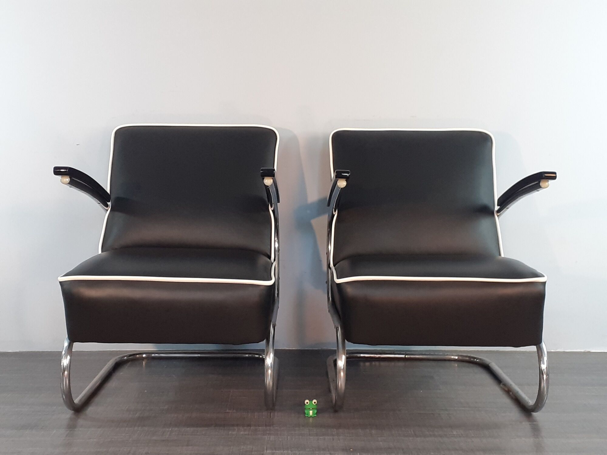 Pair of Bauhaus armchairs by Slezàk, K29 model, Gispen-Thonet 1932 design