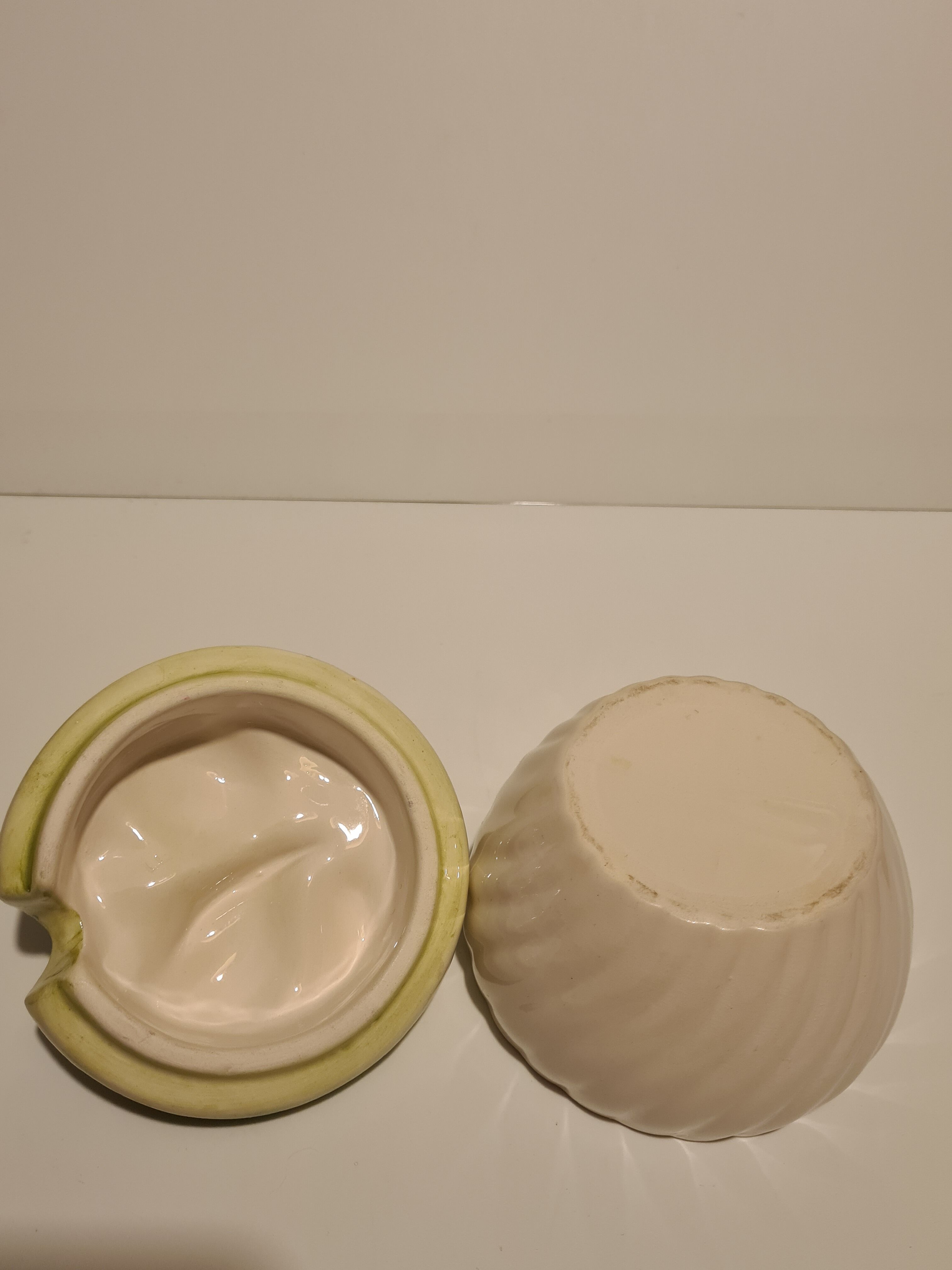 Ceramic sugar bowl decoration with plum bubbles, unsenting