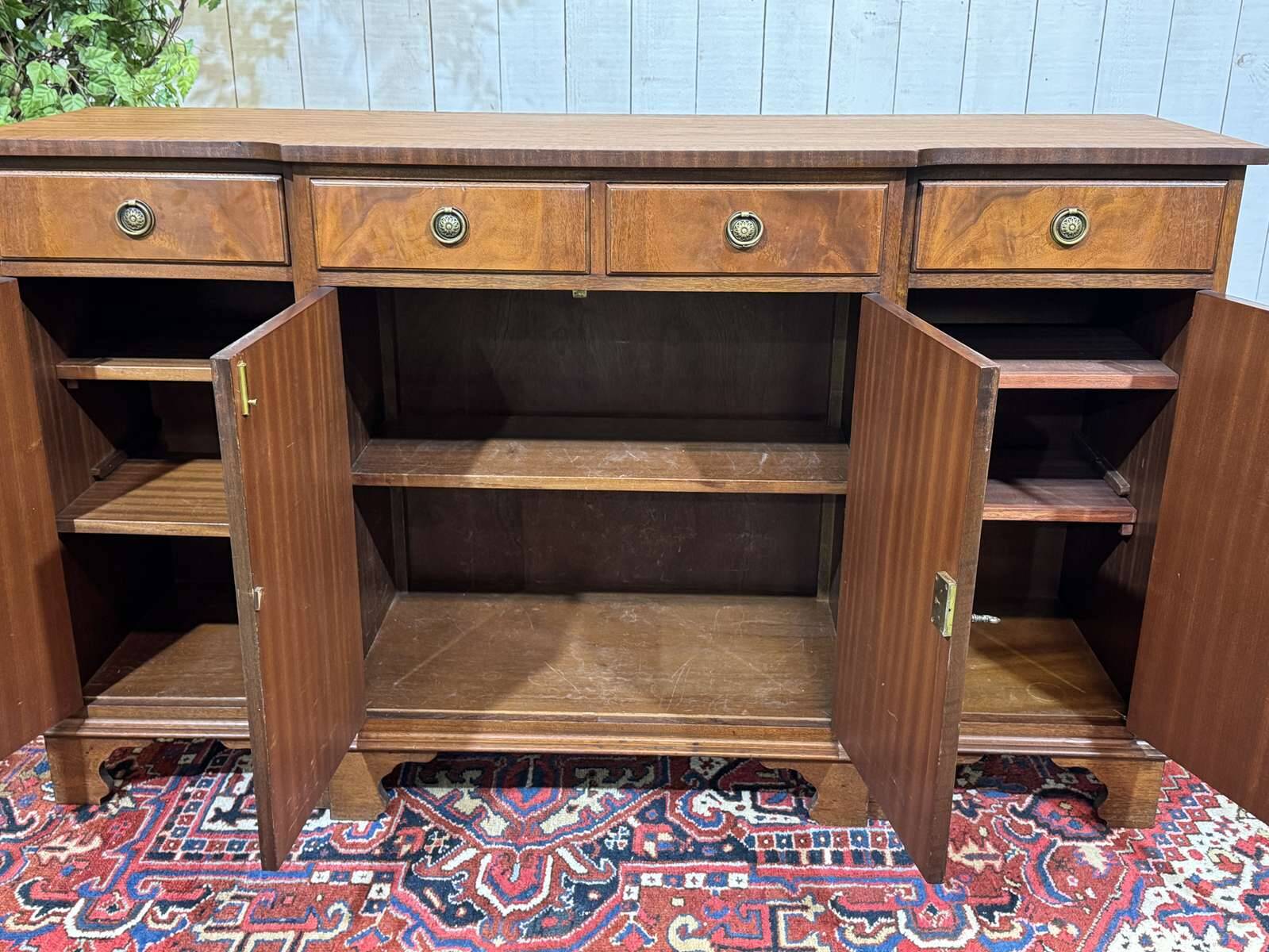 Enfilade with 4 English doors from the 1950s in mahogany.
