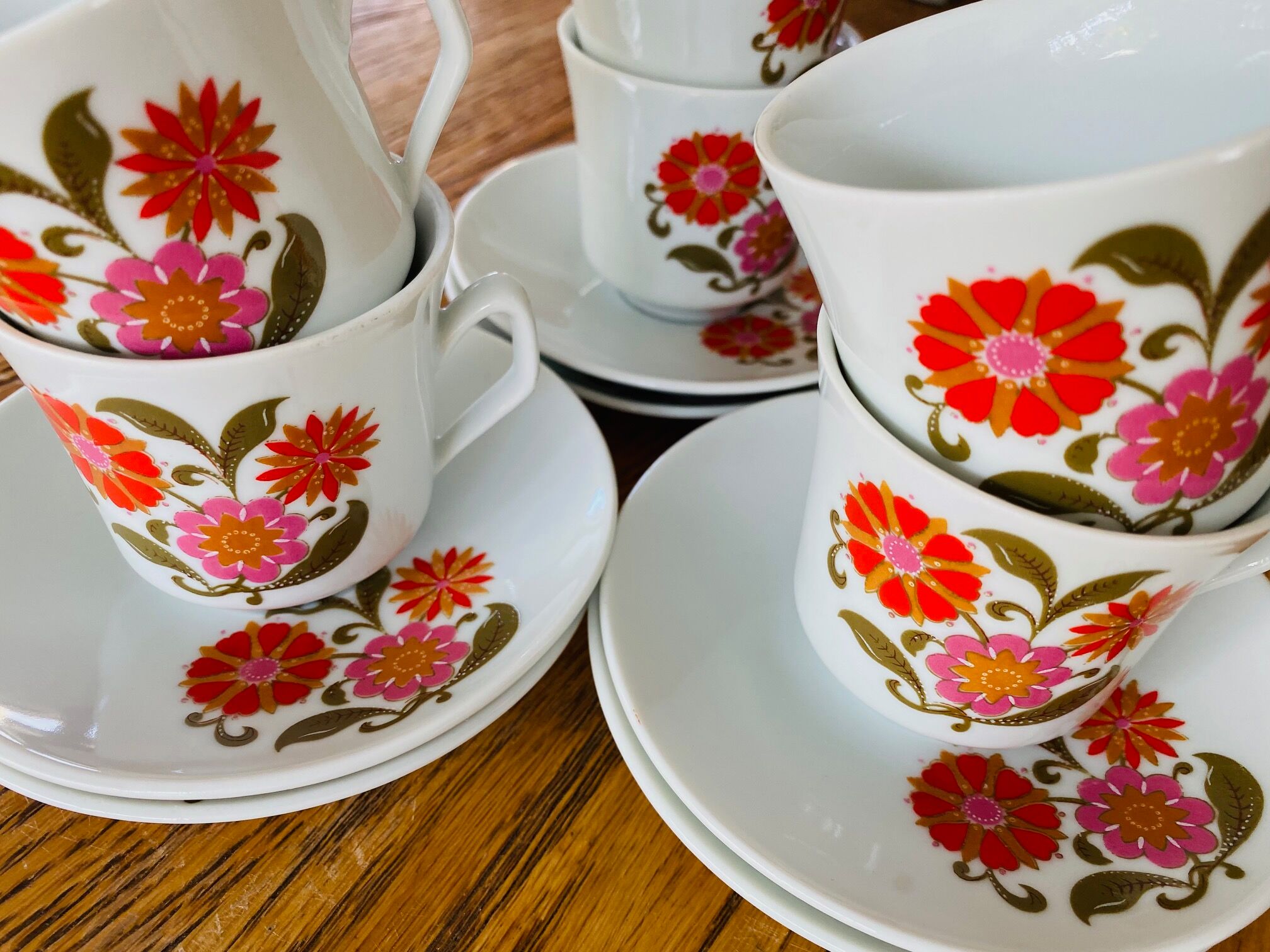 Set of porcelain cups and under coffee cups vintage flower decoration 70 Made in Italy