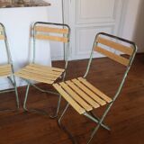 Set of 6 green folding chairs