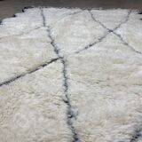 White wool rug embossed with frame 156x255cm