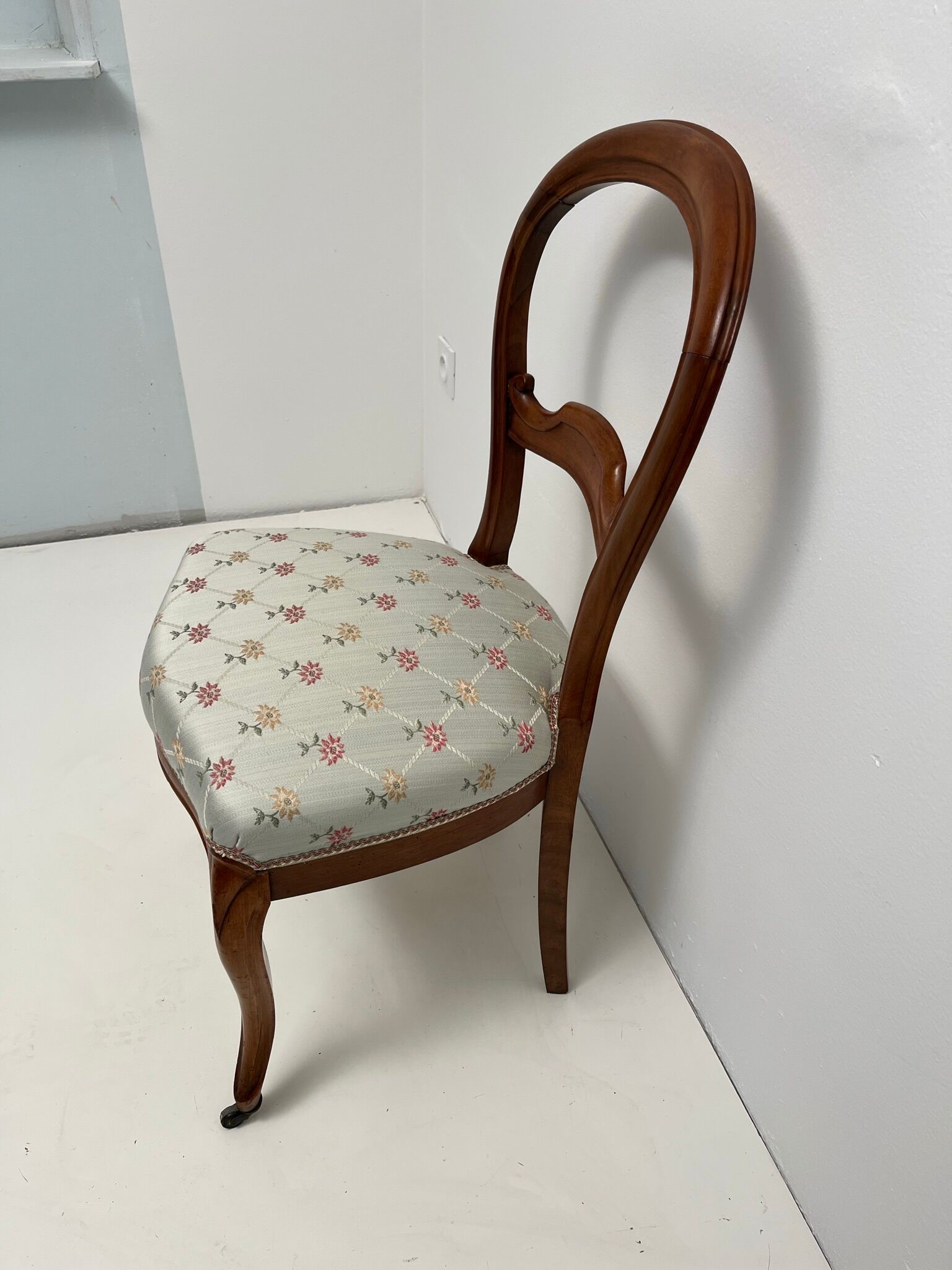 Louis-Philippe upholstered walnut chairs